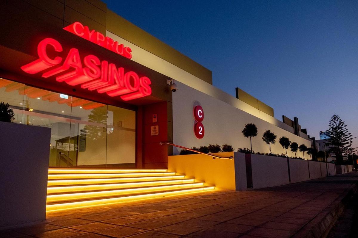 Private At Aristo Universe Iii With Pool * Paphos